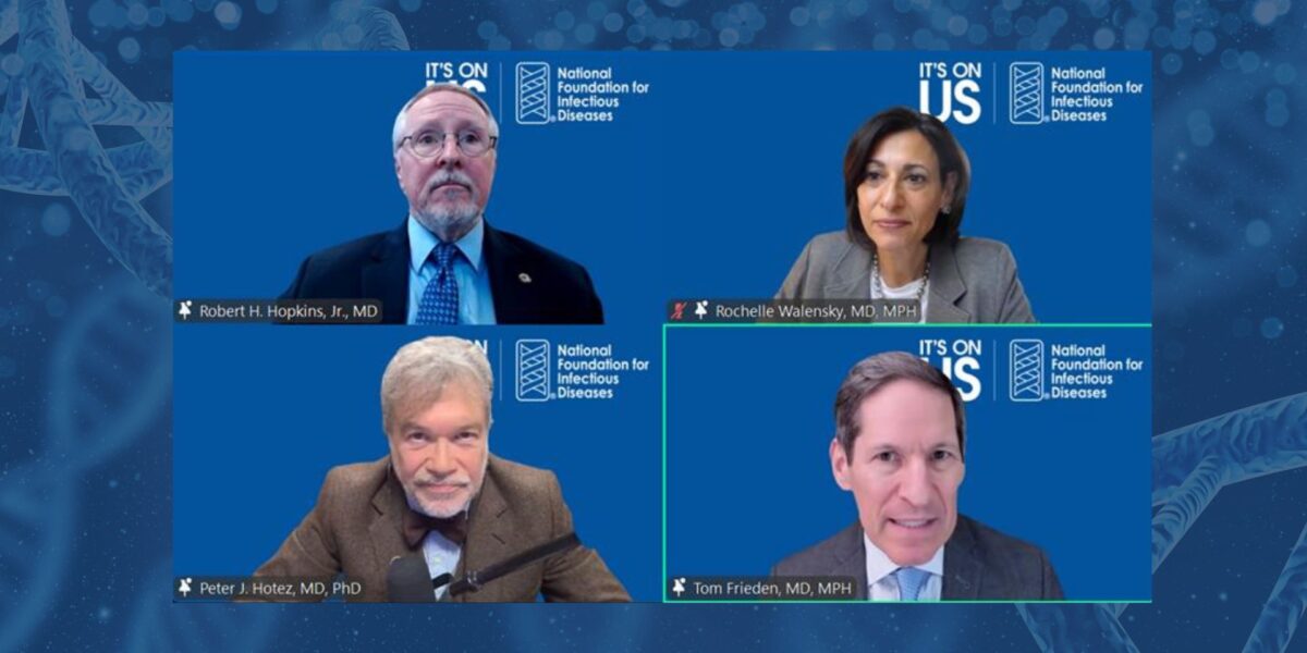 Panelistas en la conferencia de prensa del 2025 de diciembre